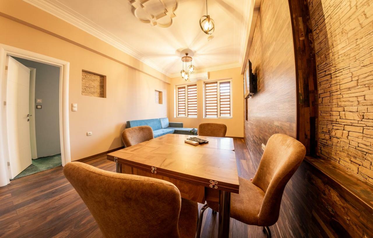 Sofia Artist Life Apartment Екстер'єр фото